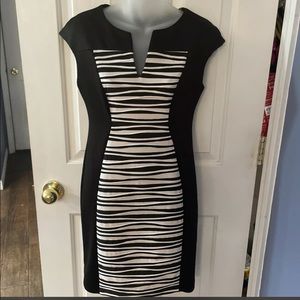 Connected Apparel Sz Petite 4 4P Black and Dress Bodycon Dress GUC BPU1